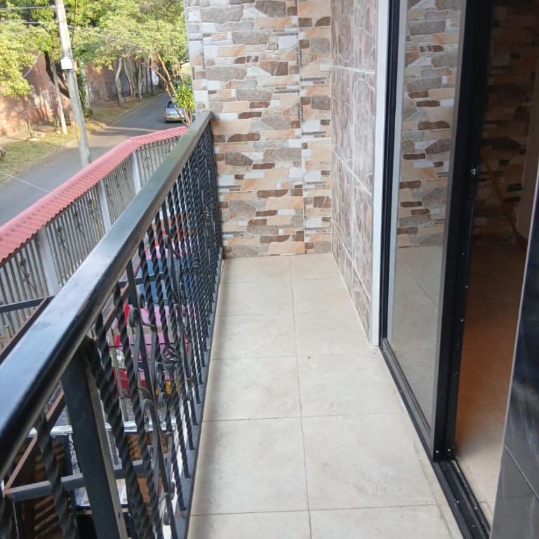 Espacioso y acogedor apartamento en el norte de Cali - Three-Bedroom Apartment - 14