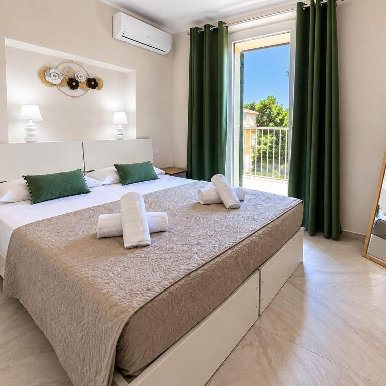 Villa Patrizia - Suite esclusive con parcheggio privato - Camera Familiare - 37