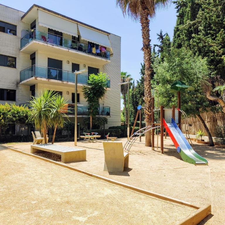 Oasis Fenals, Espectacular Terraza 90m, 3 Habitaciones, Piscina y Parking Privado - Apartment - 79