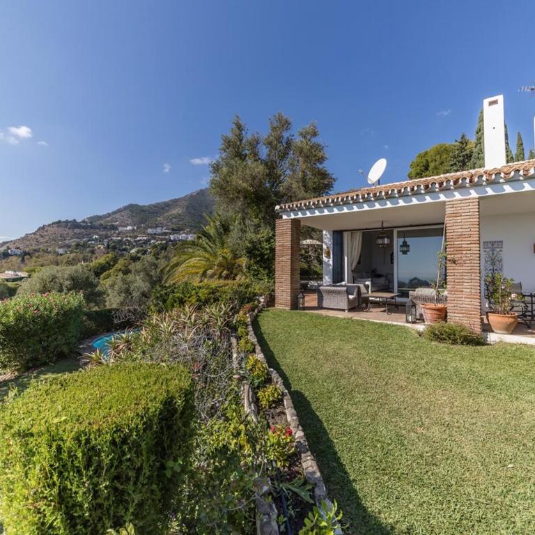 Luxury Mijas Villa with Private Pool & Sea Views - Villa - 14