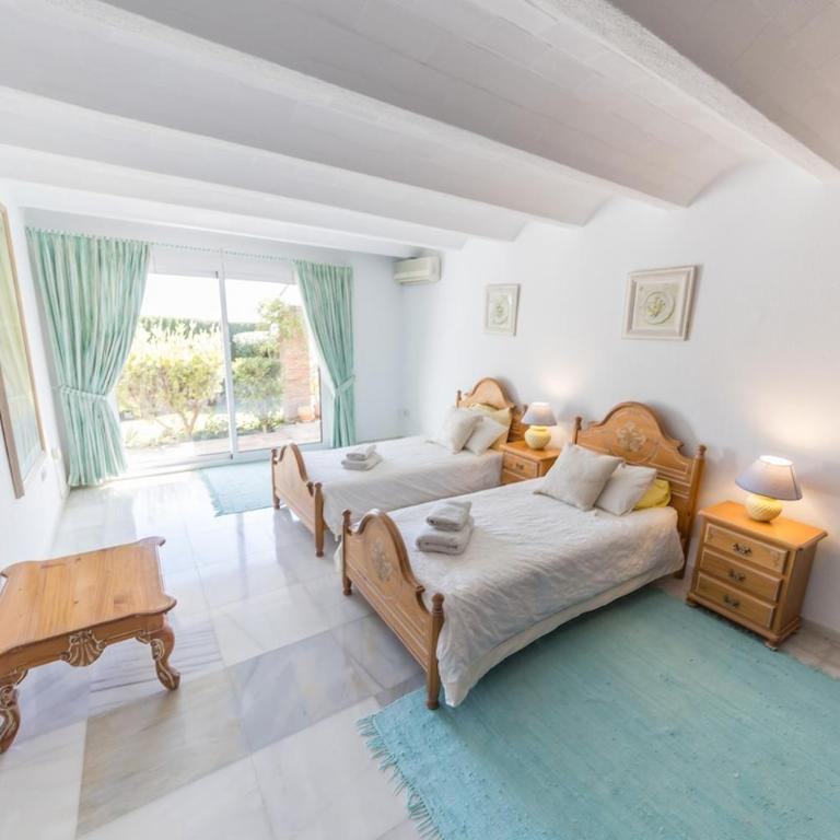 Luxury Mijas Villa with Private Pool & Sea Views - Villa - 16
