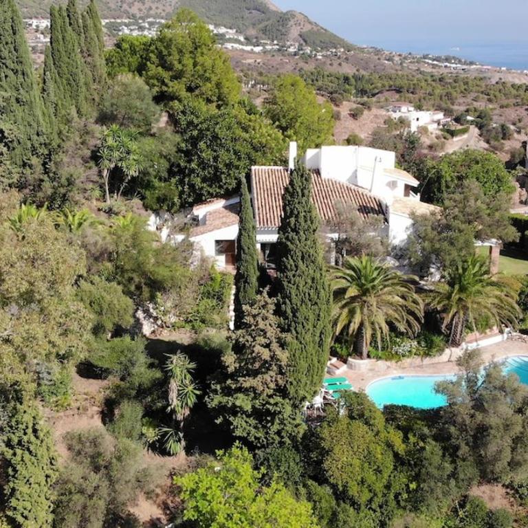 Luxury Mijas Villa with Private Pool & Sea Views - Villa - 17