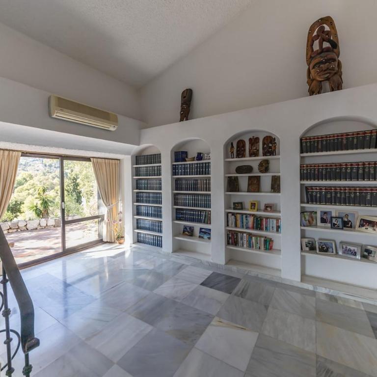 Luxury Mijas Villa with Private Pool & Sea Views - Villa - 27