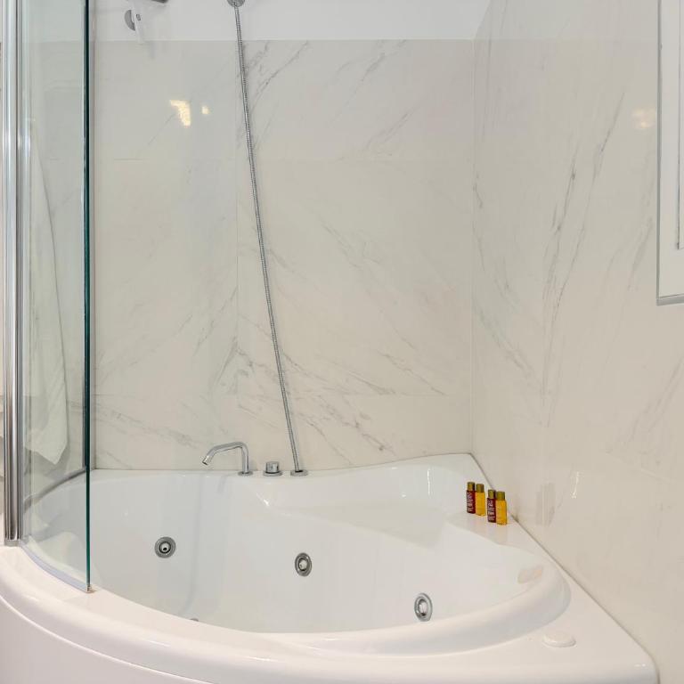 Ugo Jacuzzi Apartment - Apartment mit 1 Schlafzimmer und Whirlpool - 14