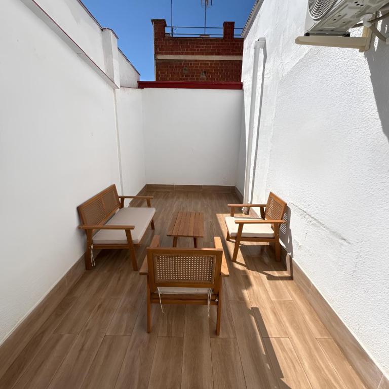 Apartamentos cerca de Las Ventas - Appartamento con 2 Camere da Letto e Terrazza - 1