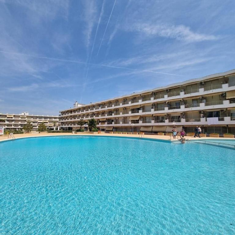 Cambrils Seafront Retreat Parking PortAventura - Apartamento de 1 dormitorio con balcón y vistas al mar - 16