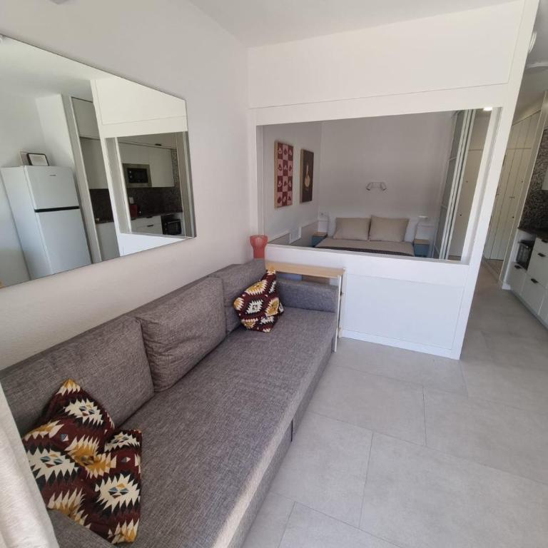 Cambrils Seafront Retreat Parking PortAventura - Apartamento de 1 dormitorio con balcón y vistas al mar - 56