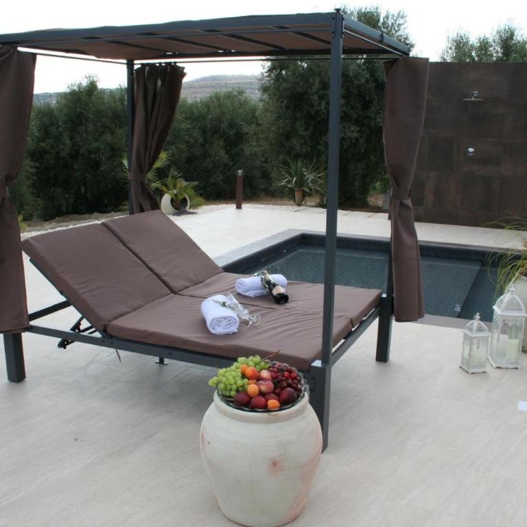 Villa Badessa - Three-Bedroom Villa - 2