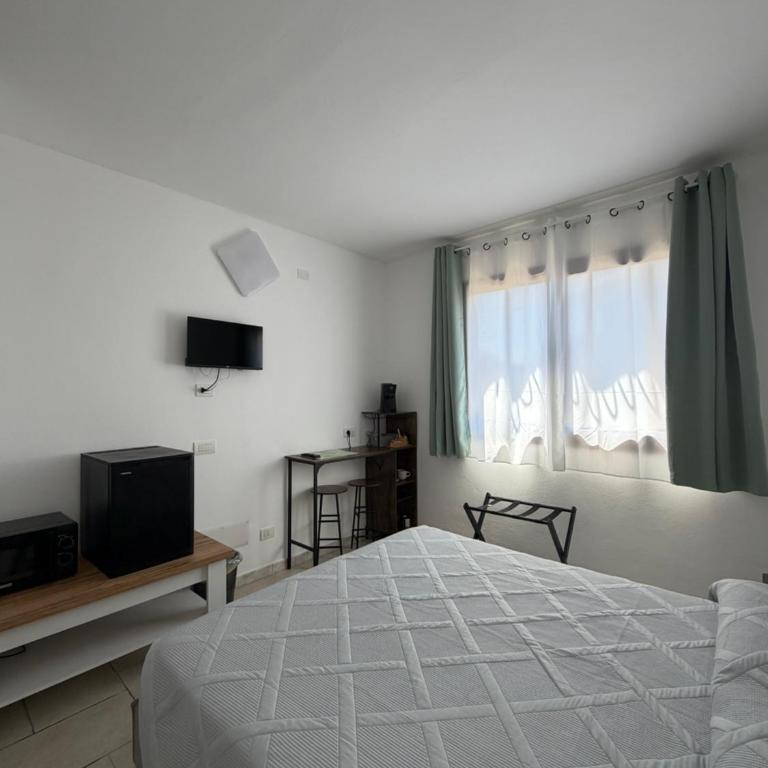 Elyas Guest House - Camera Matrimoniale Economy - 8