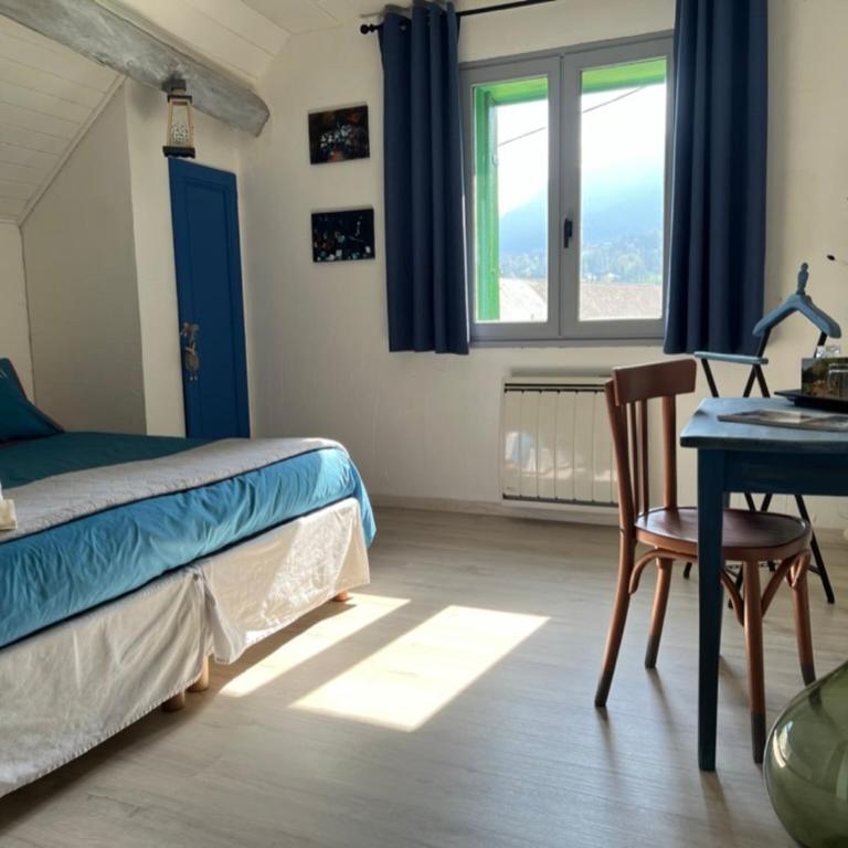 La Jument Verte Chambres d'Hôtes Aix-les-Bains - Chambre Double ou Lits Jumeaux - Vue sur Montagnes - 6