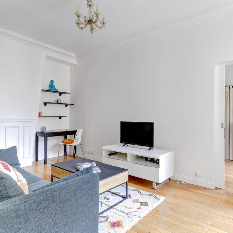 BnBNova - Stylish - 1BR - Steps from Le Marais & Montorgueil - Apartment - 6