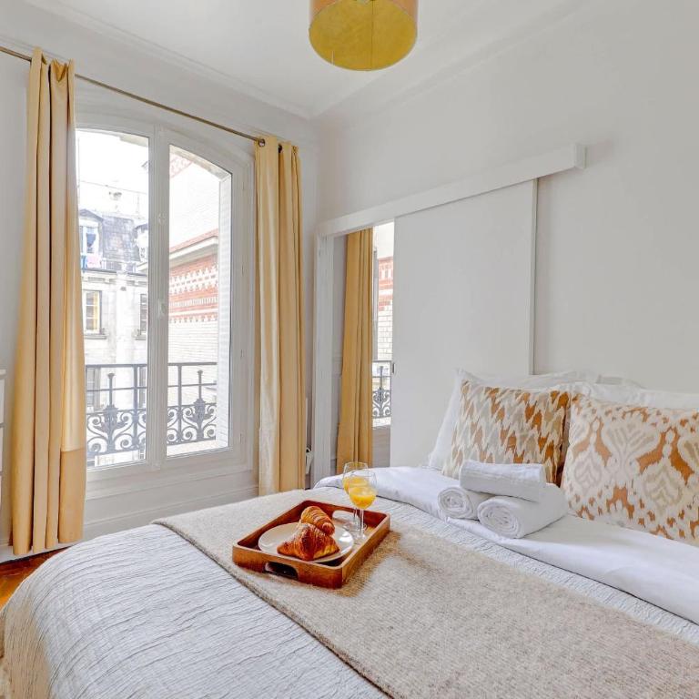 BnBNova - Stylish - 1BR - Steps from Le Marais & Montorgueil - Apartment - 3
