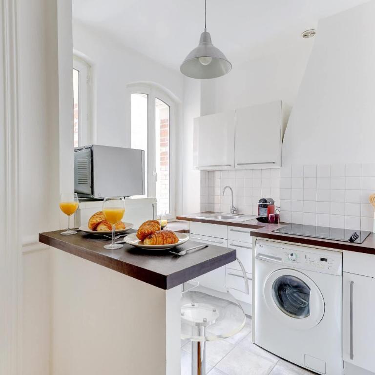 BnBNova - Stylish - 1BR - Steps from Le Marais & Montorgueil - Apartment - 10