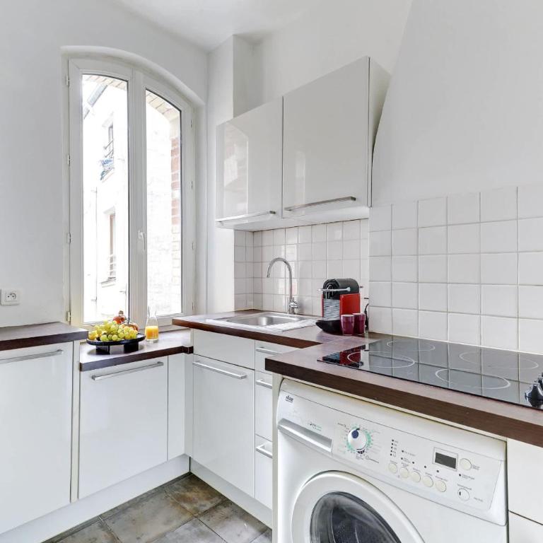 BnBNova - Stylish - 1BR - Steps from Le Marais & Montorgueil - Apartment - 11