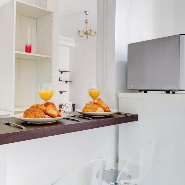 BnBNova - Stylish - 1BR - Steps from Le Marais & Montorgueil - Apartment - 13