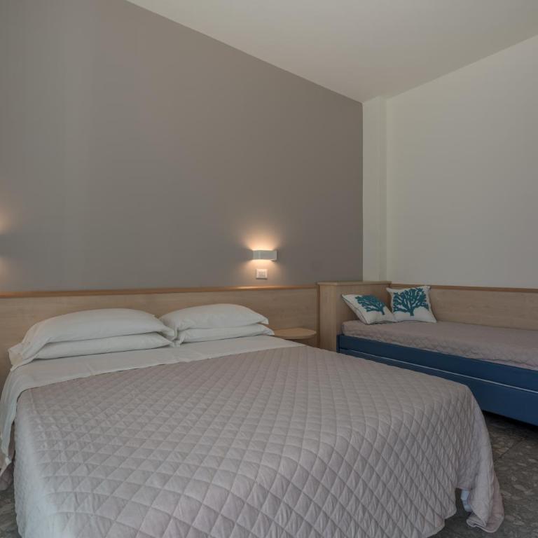 Hotel Constellation - Comfort Dreibettzimmer - 10