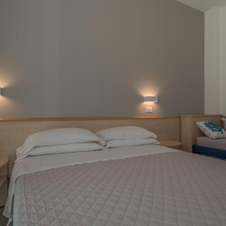 Hotel Constellation - Comfort Dreibettzimmer - 11