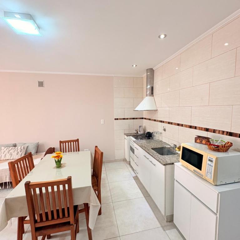 Departamento amplio y bien equipado en Azul - Apartamento de 1 dormitorio - 4
