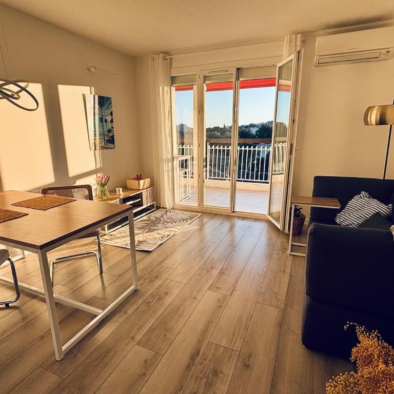 Modernes Apartment mit Meerblick - Privater Parkplatz - grosse Terrasse - Strandnähe - Appartamento con 1 Camera da Letto - 2