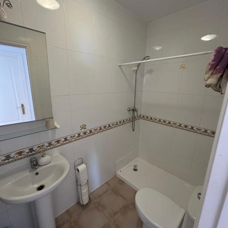 Vista Infinita - Appartamento con 2 Camere da Letto, Terrazza e Vista Mare - 26