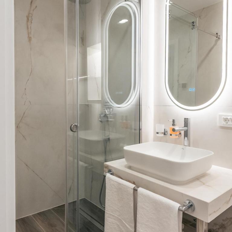 L A URBAN Retreat APARTMENTS BY BEN&CO - Studio Apartment with King Bed - 3