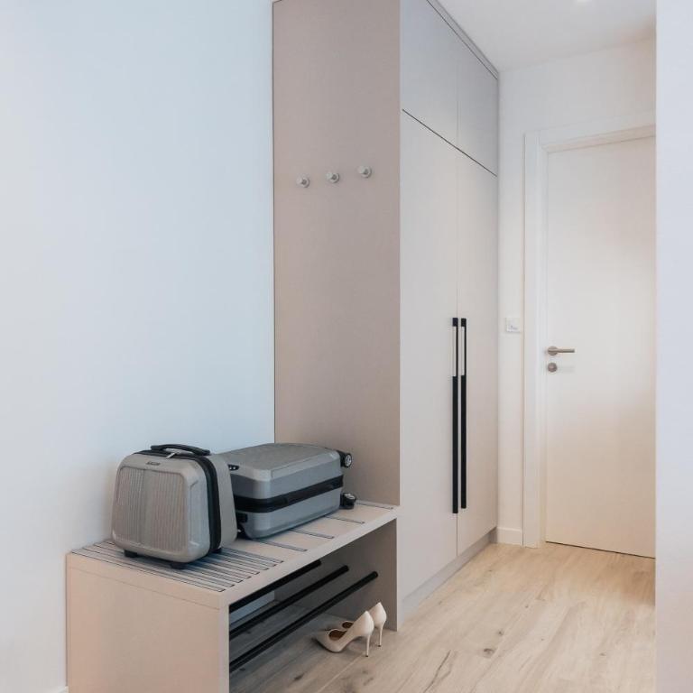 L A URBAN Retreat APARTMENTS BY BEN&CO - Studio Apartment with King Bed - 6