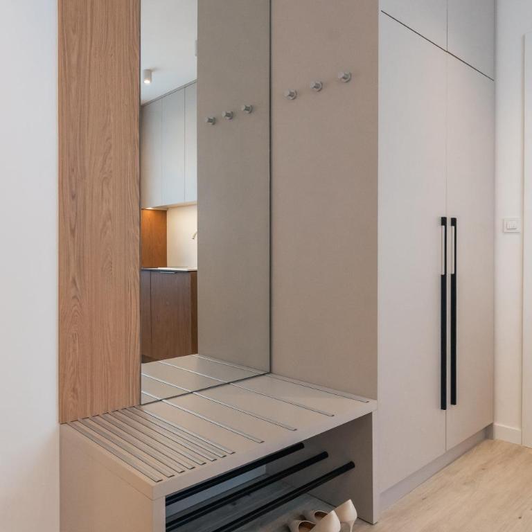 L A URBAN Retreat APARTMENTS BY BEN&CO - Studio Apartment with King Bed - 12