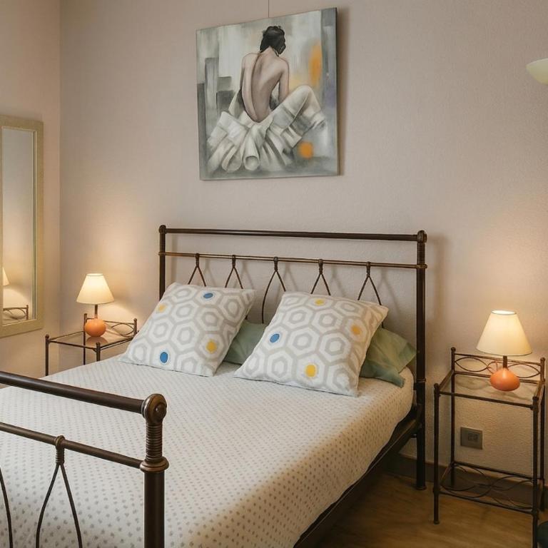 Hostel-Élisée-Perpignan - Chambre Double avec Salle de Bains Commune - 1