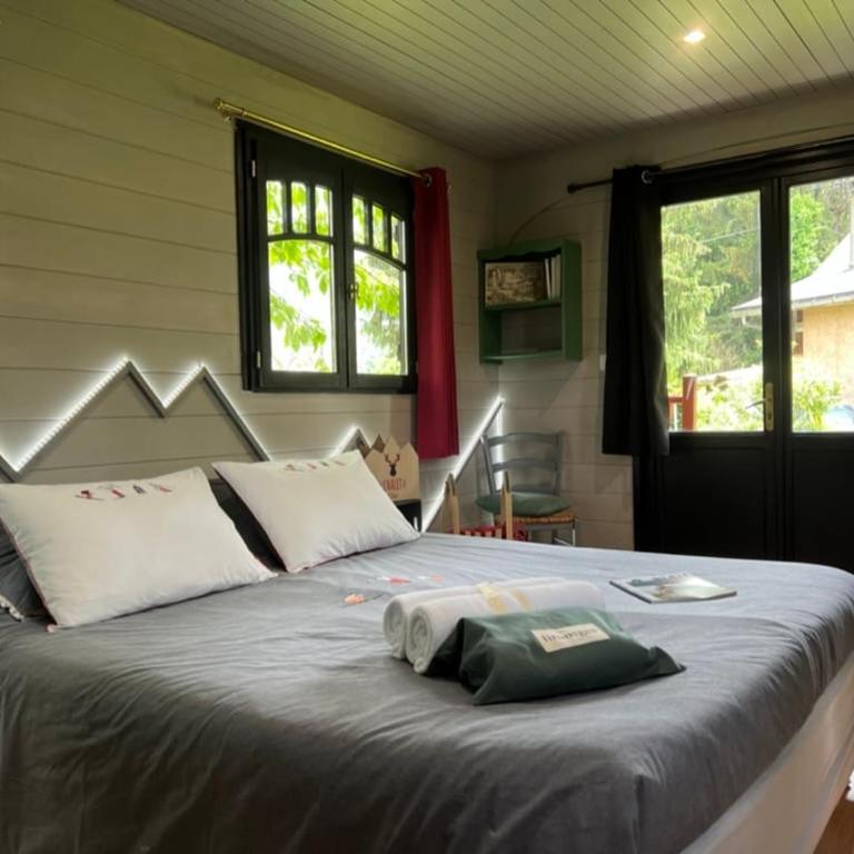 La Jument Verte Chambres d'Hôtes Aix-les-Bains - Chambre Double - Vue sur Jardin - 8