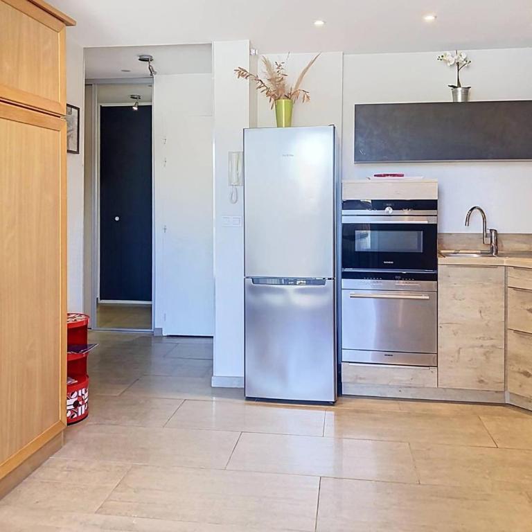 Studio rénové avec climatisation et piscine à Bormes-les-Mimosas - FR-1-610-63 - Studio - 5
