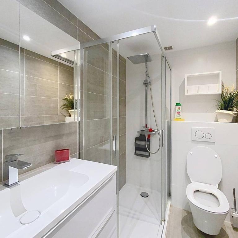 Studio rénové avec climatisation et piscine à Bormes-les-Mimosas - FR-1-610-63 - Studio - 9
