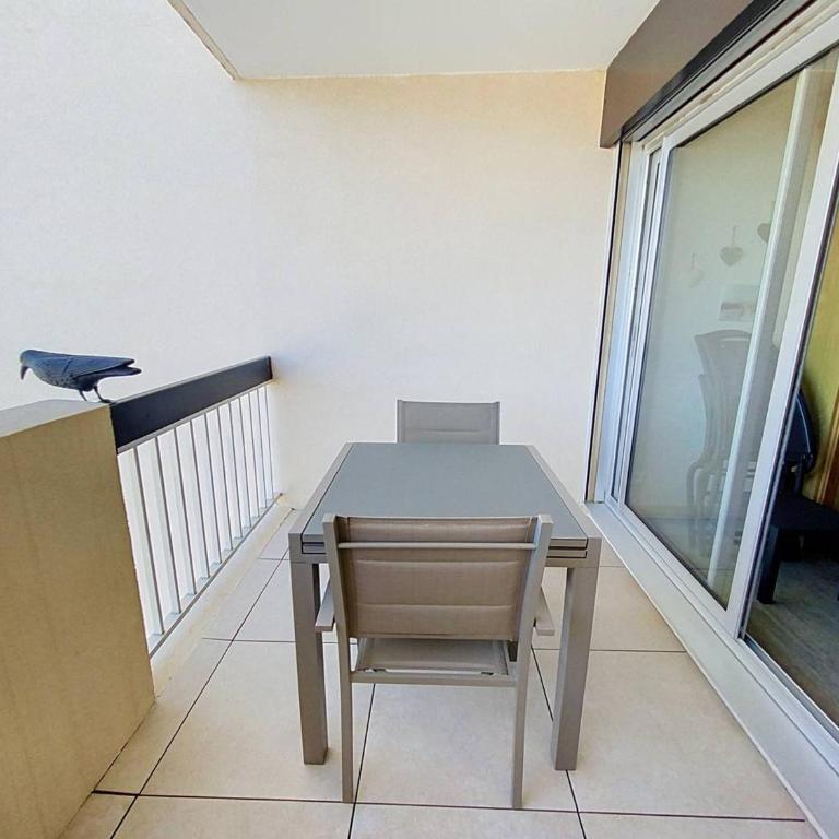 Studio rénové avec climatisation et piscine à Bormes-les-Mimosas - FR-1-610-63 - Studio - 10