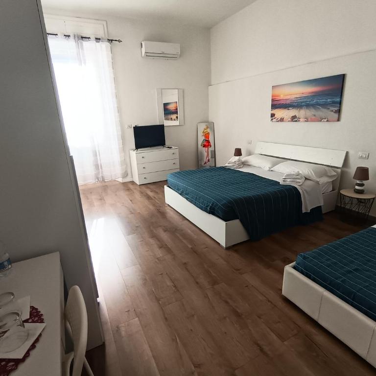 Manì Rooms Villanova - Triple Room with Private Bathroom - 1