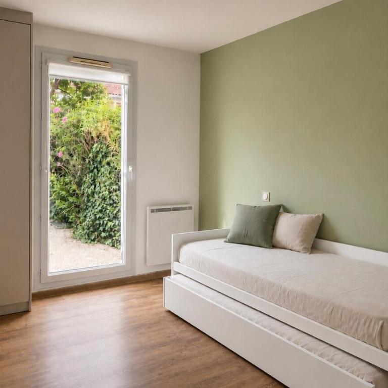 Luxury apartment - private garden and pool - Two-Bedroom Apartment - 7