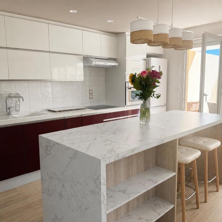 Luxury apartment - private garden and pool - Two-Bedroom Apartment - 11