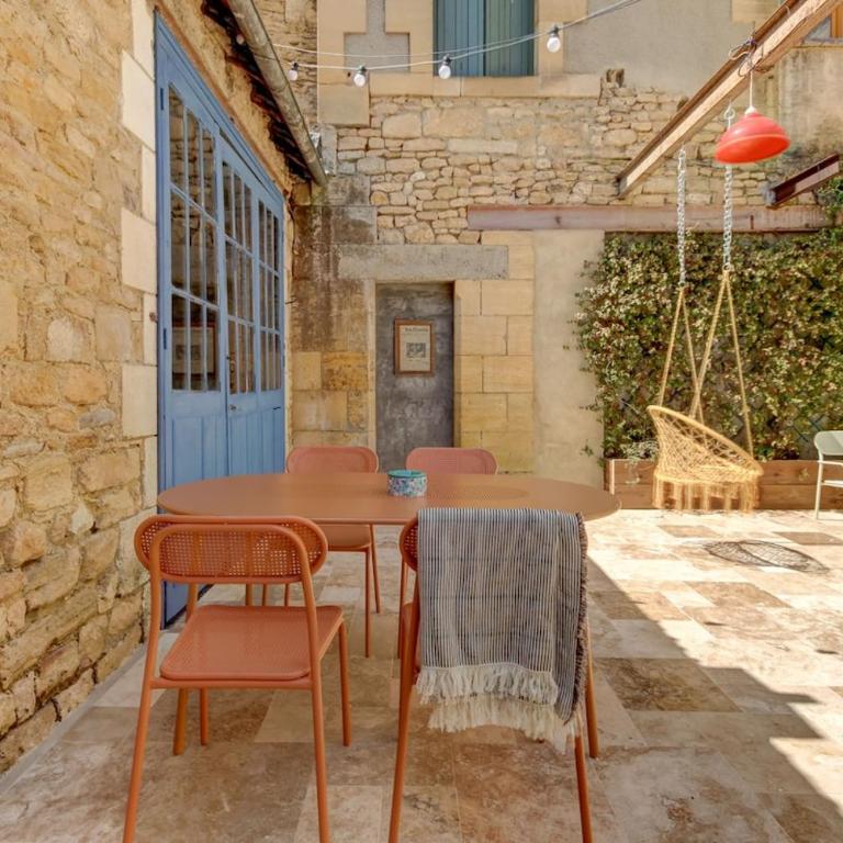 Elegant 4 pers terrace parking heart of Sarlat - Two-Bedroom Deluxe Apartment with Balcony - 25