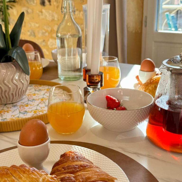 Elegant 4 pers terrace parking heart of Sarlat - Two-Bedroom Deluxe Apartment with Balcony - 6