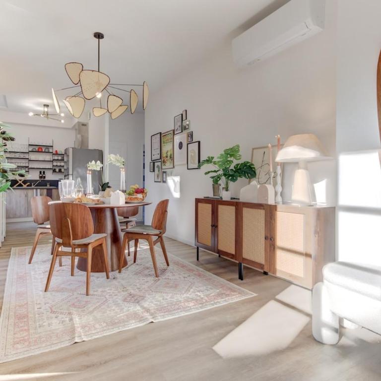 Elegant 4 pers terrace parking heart of Sarlat - Two-Bedroom Deluxe Apartment with Balcony - 7