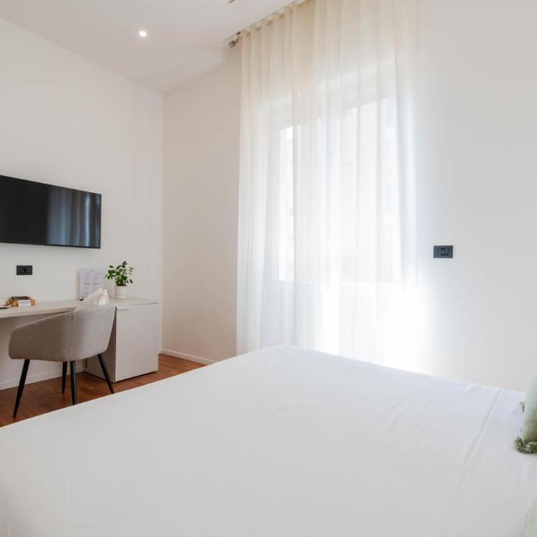 Lumen Boutique Stay - Deluxe Double Room - 2