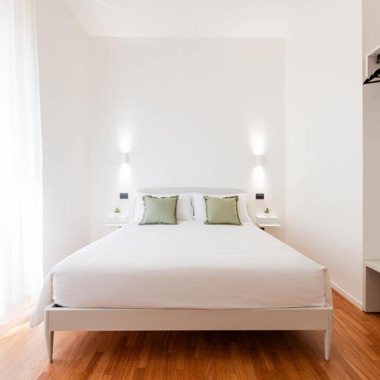 Lumen Boutique Stay - Deluxe Double Room - 5