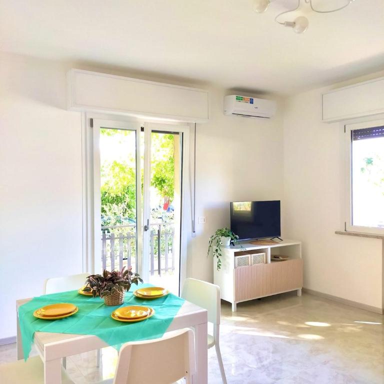 AURA Home Riccione - Appartamento con 2 Camere da Letto e Balcone - 1