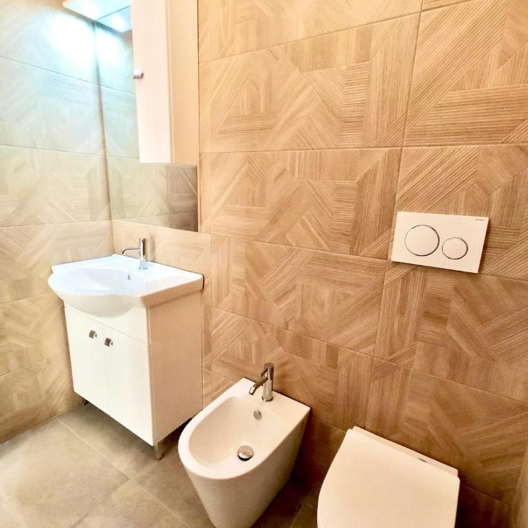 AURA Home Riccione - Appartamento con 2 Camere da Letto e Balcone - 14