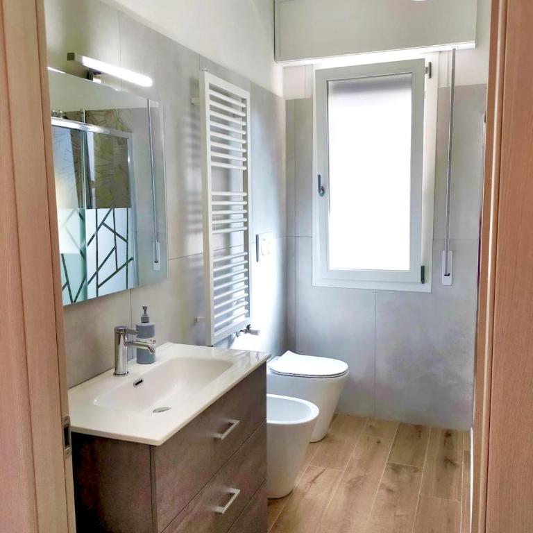 AURA Home Riccione - Appartamento con 2 Camere da Letto e Balcone - 11