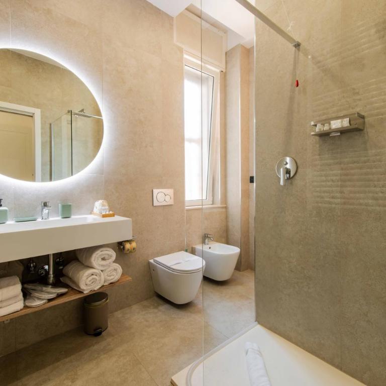 Lumen Boutique Stay - Luxury Triple Room - 16