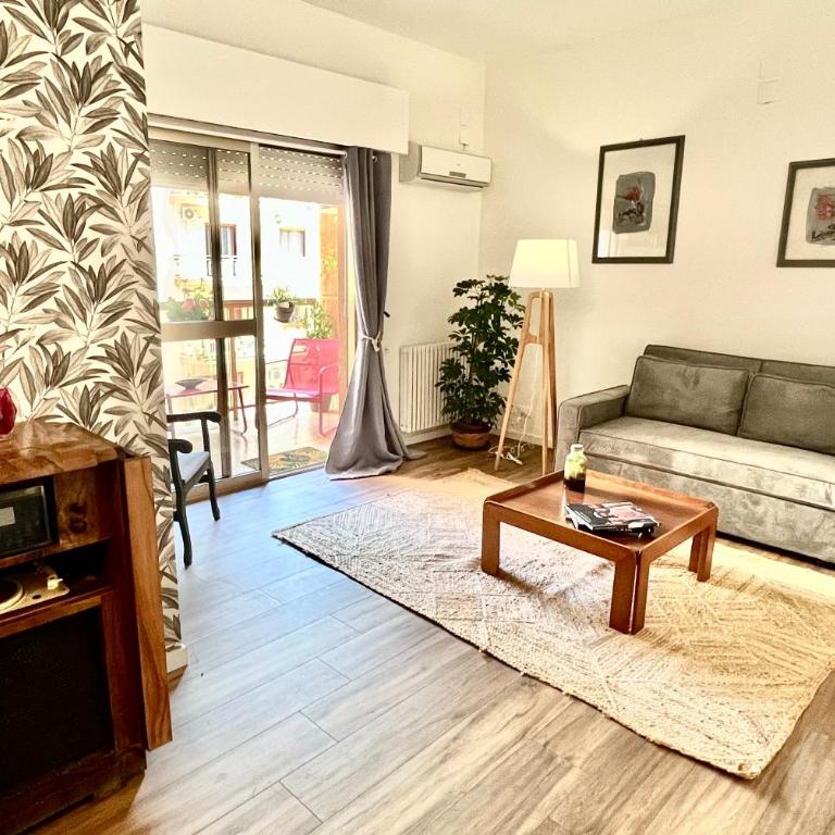 Downtown City Lodge - Apartment mit Balkon - 17