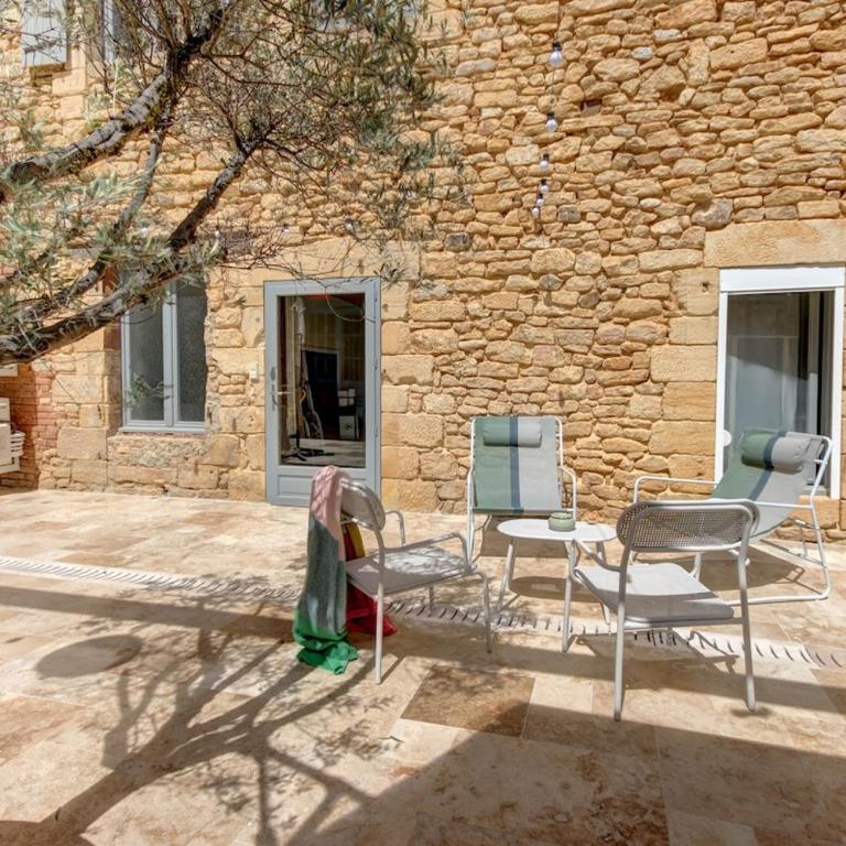 Charming and cosy quiet studio heart of Sarlat - One-Bedroom Apartment with Terrace - 44