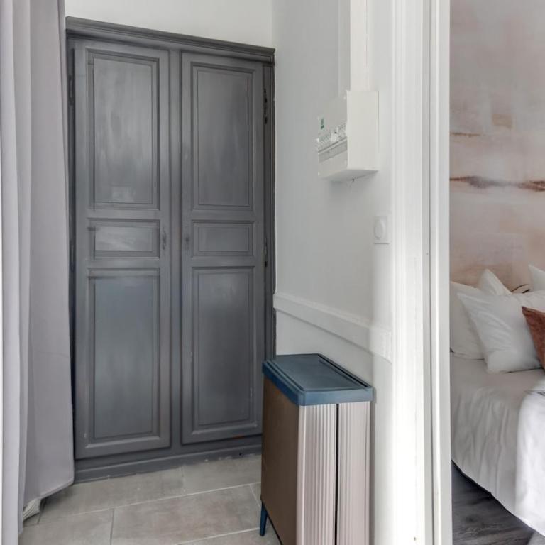 Charming and cosy quiet studio heart of Sarlat - One-Bedroom Apartment with Terrace - 36