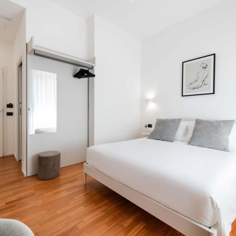Lumen Boutique Stay - Deluxe Double Room - 10