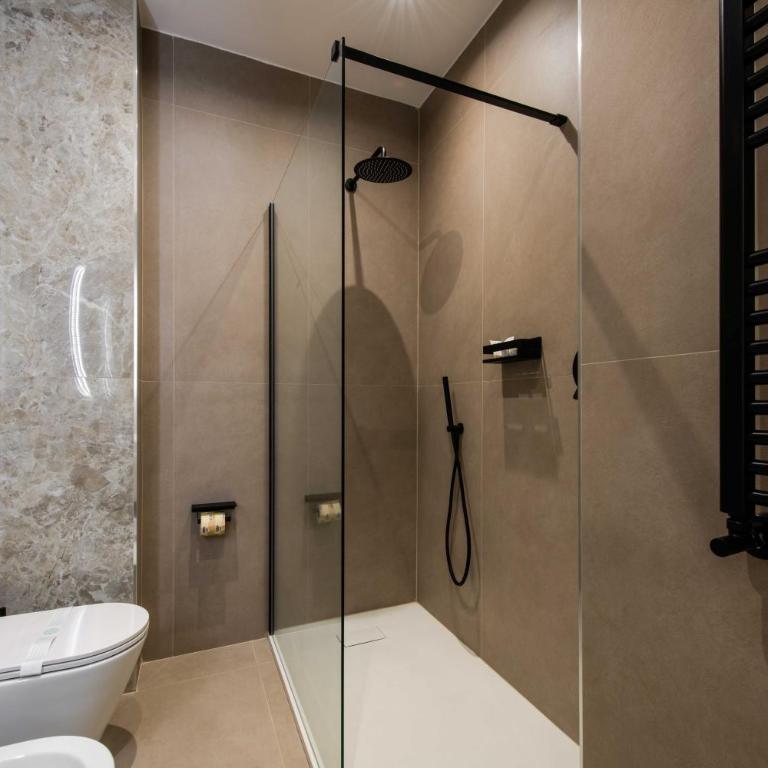 Lumen Boutique Stay - Deluxe Double Room - 6
