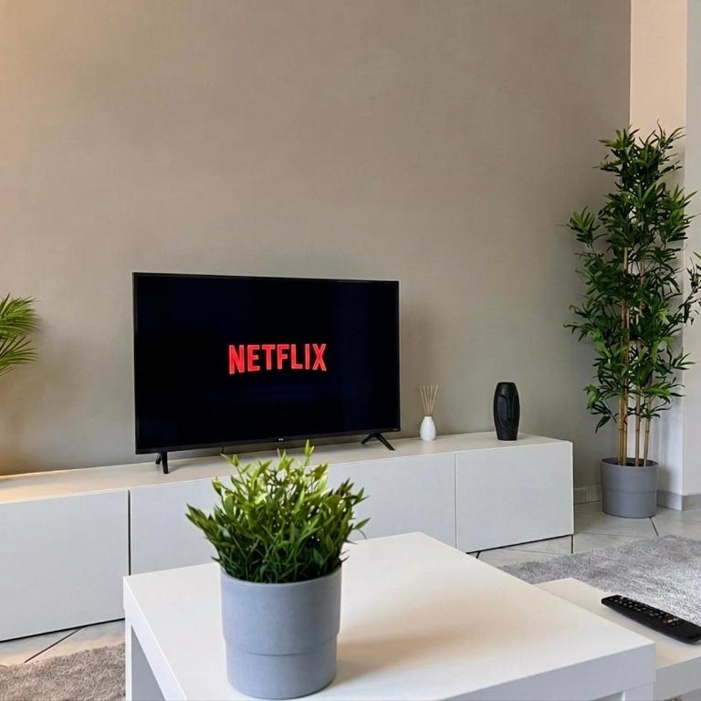 GabLar House - Two-Bedroom Apartment - 2